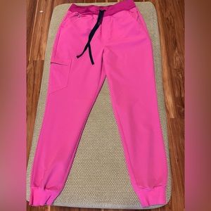 Figs medium Women’s High Waisted Zamora Electric Orchid scrub pants